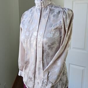 Laura Mae Vintage Floral Satin Blouse M ? no tags hidden button mock neck